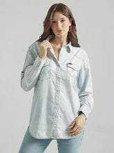 Load image into Gallery viewer, Wrangler Women&#39;s Retro Denim Blue Texture Stripe Western Shirt
