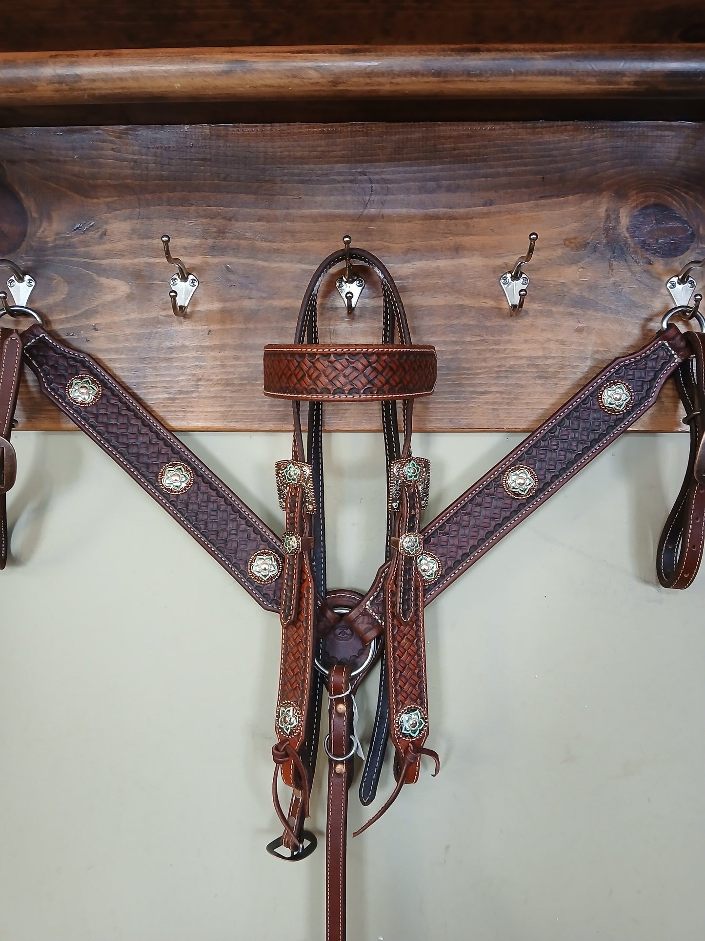 Rafter S. "Turquoise Flowers on Copper" Tack Set