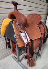 Load image into Gallery viewer, Martin 14&quot; Team Roper Saddle #08152
