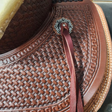 Load image into Gallery viewer, Circle Y 15&quot; Barton Ranch Saddle
