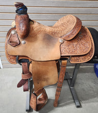 Load image into Gallery viewer, Used. Oxbow 14.5&quot; Rope Saddle
