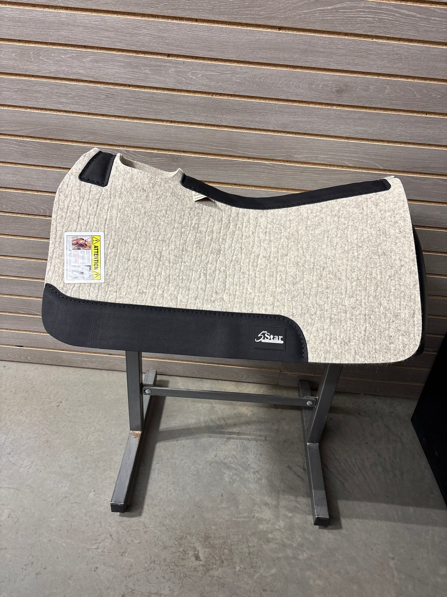 5 Star Barrel Racer Saddle Pad (Natural w/ Black Wear Leathers) 30x28