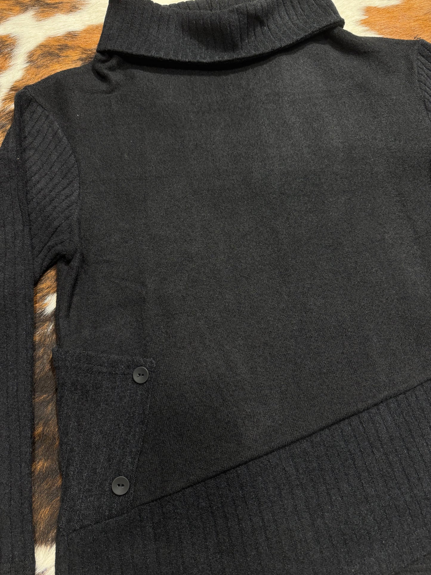 Trisha Tyler Women's Black Aline Sweater