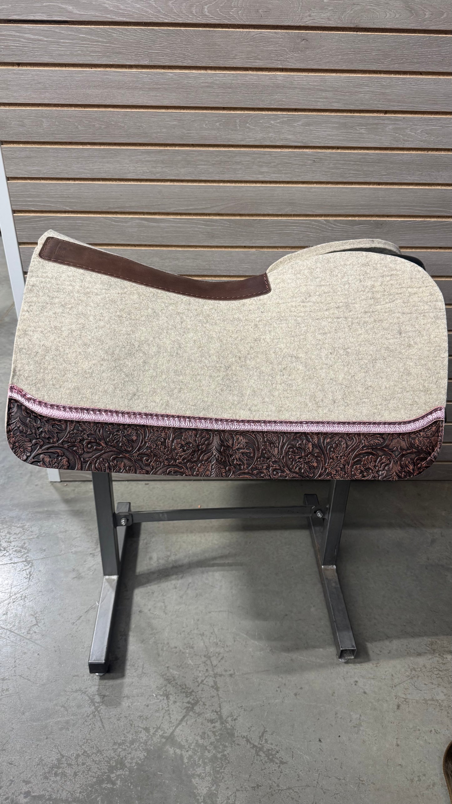 5 Star Barrel Racer Elevate Flex Fit Saddle Pad (Rio Pink and Brown Cowboy Tool Wear Leathers) 30X28