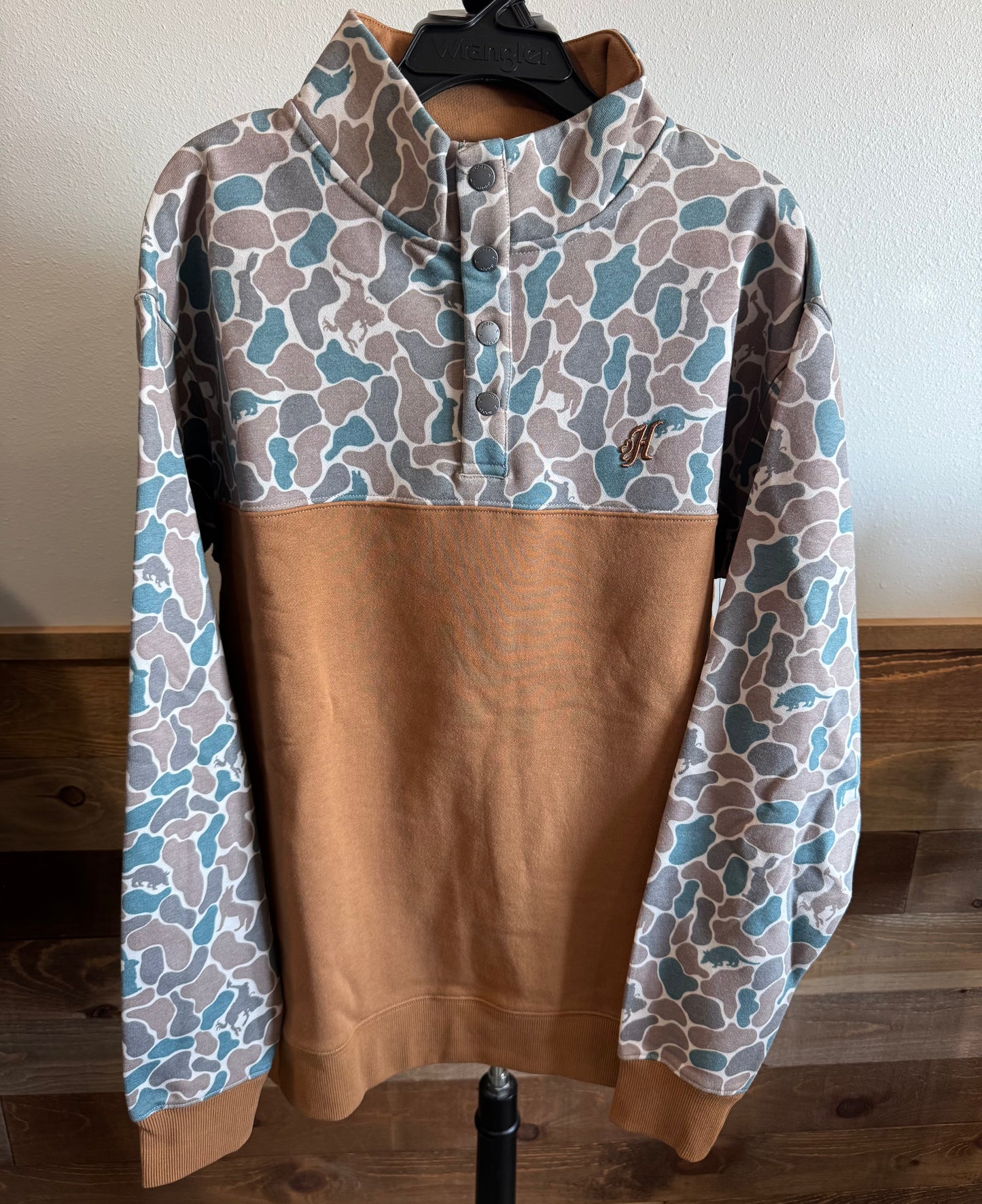 Hooey Men's Brown Camo with Animals Stevie Pullover