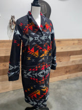 Load image into Gallery viewer, Pendleton Women&#39;s Oxford Black Creek Archive Coat
