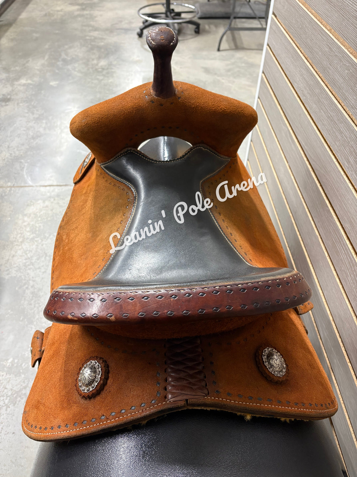 Used. 14" Martin FX3 Barrel Saddle #00202