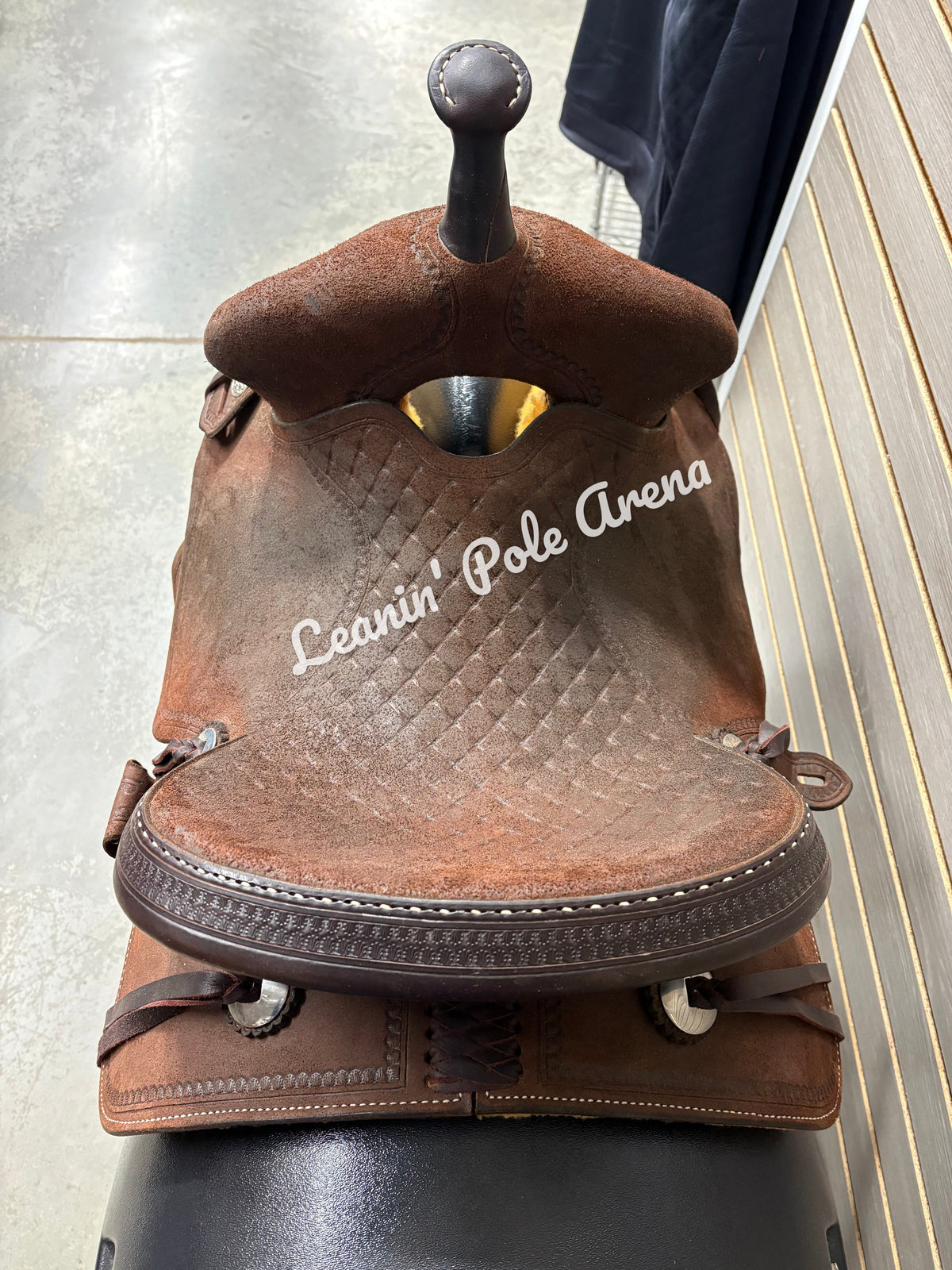 Used. Martin Stingray 13" Barrel Saddle #14812