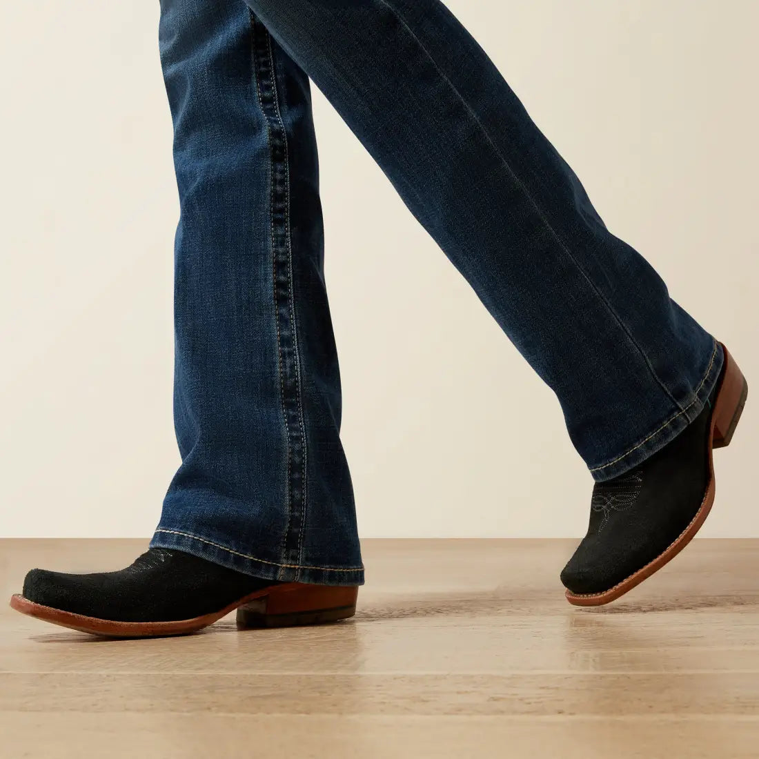 Ariat Women’s Mid Rise Milos Joanna Bootcut Jean Women’s Bottoms