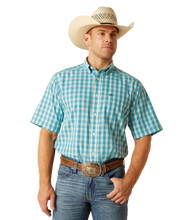 Load image into Gallery viewer, Ariat Men&#39;s Blue Plaid Kyle Short Sleeve Western Shirt
