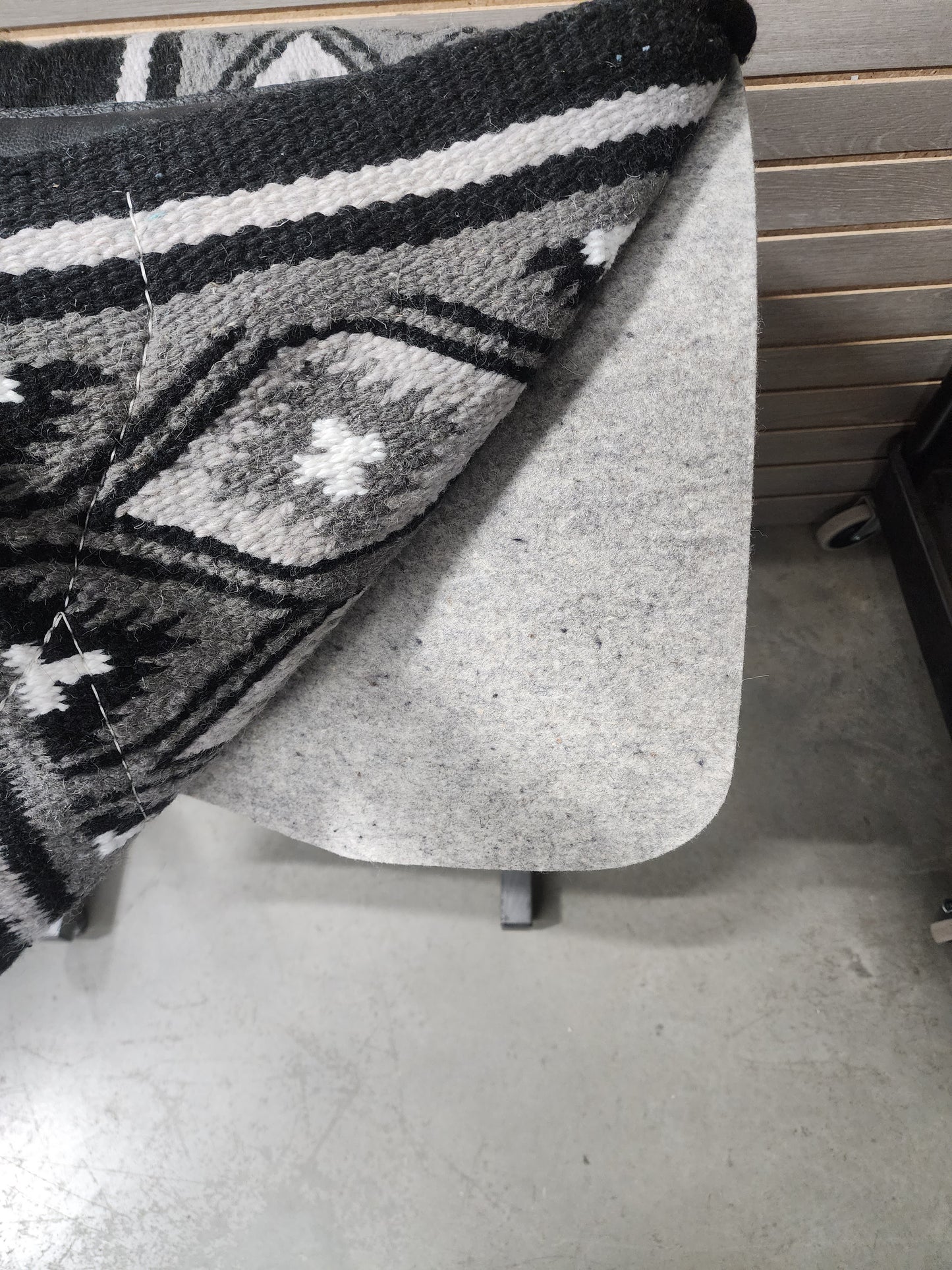 Best Ever Navajo Kush Base Saddle Pad - Sequoyah Black/Gray/White Navajo (1" thick, 34"x36")