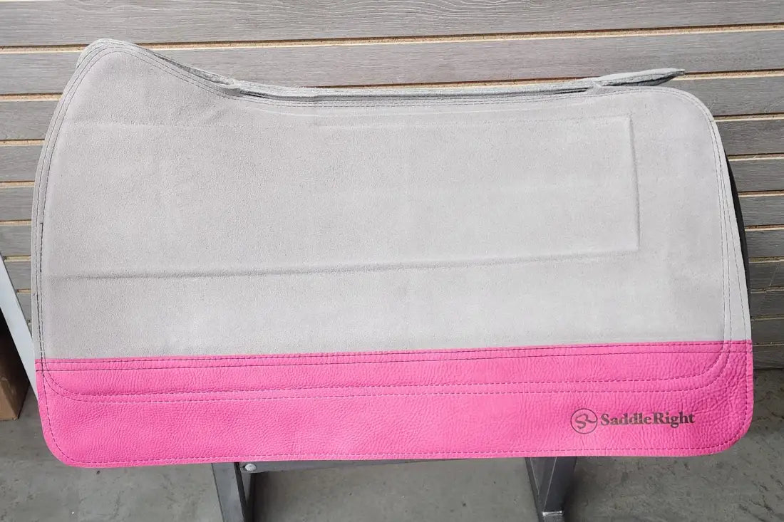 SaddleRight Saddle Pad 29’’ x 32’’ - Dark Gray Suede & Pink Grizzly 29’’ X 32’’ / 5/8’’ Saddle Pad