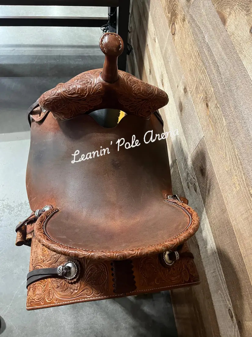 Used. Martin Stingray 14’’ Barrel Saddle #11196 14’’ / 7’’ Barrel Saddle