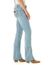 Load image into Gallery viewer, Wrangler Women&#39;s Retro Mae Mid Rise Bootcut Jean
