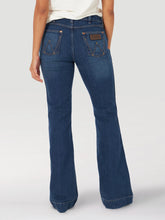 Load image into Gallery viewer, Wrangler Women&#39;s Rooted USA High Rise Trouser Jean
