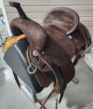 Load image into Gallery viewer, Double J Tall Pro - Rancher Rise Barrel Racer 14&quot; Barrel Saddle- Standard Tree

