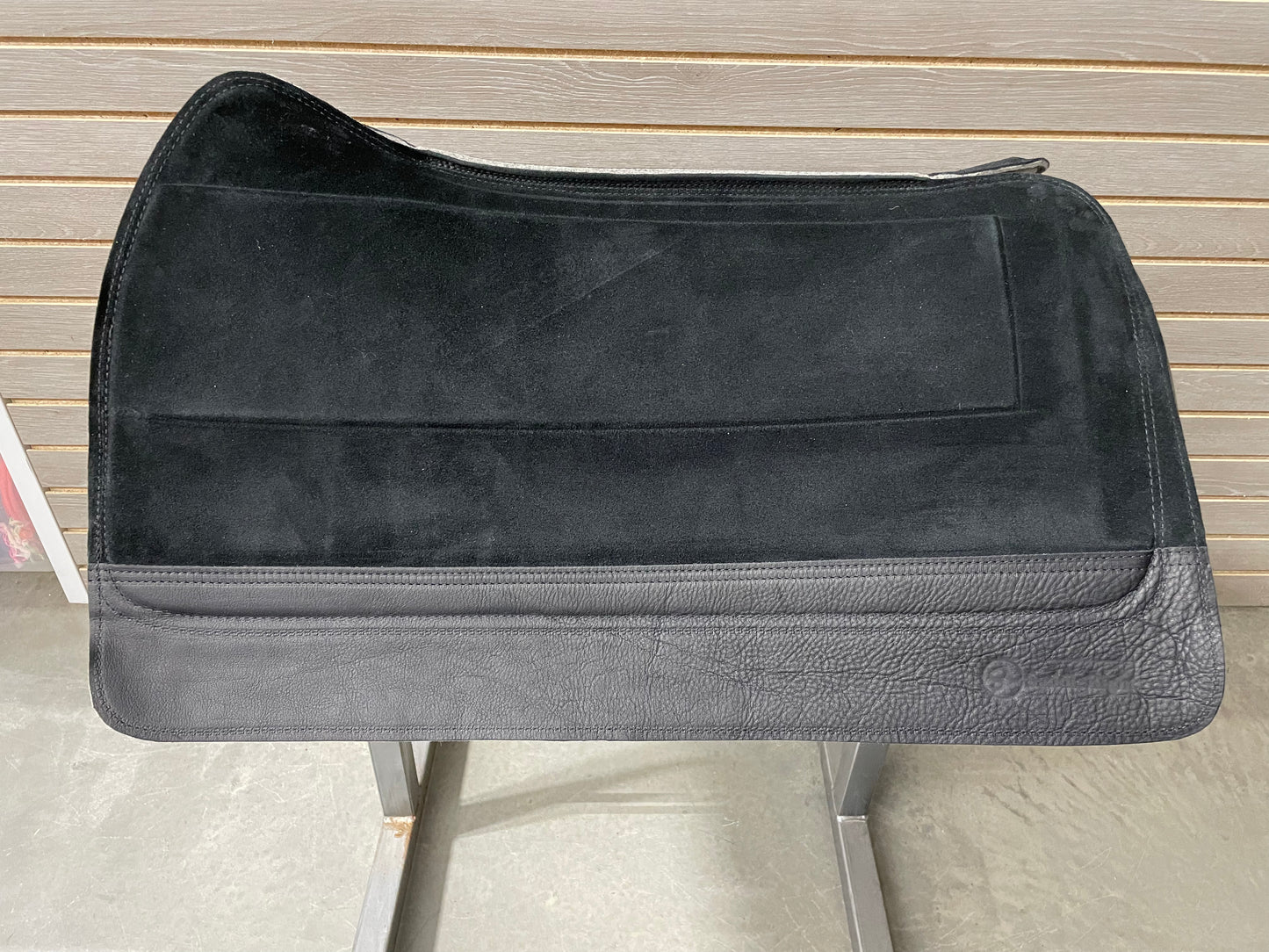 SaddleRight Saddle Pad 29" x 32" - Black Suede & Black Grizzly