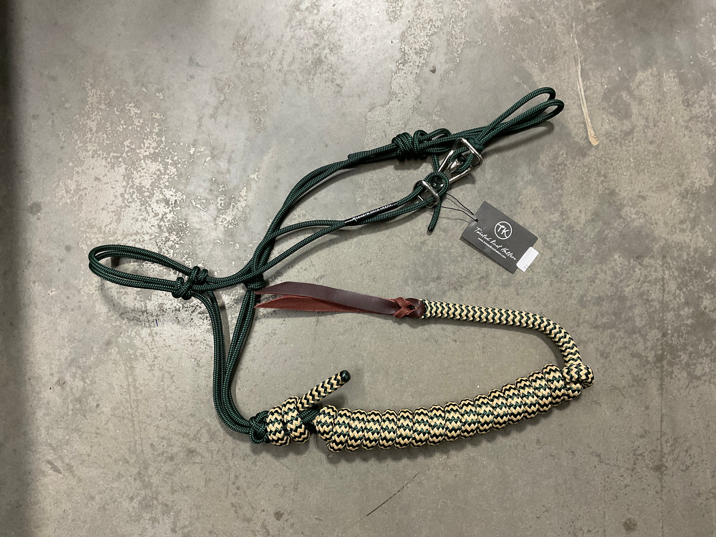 Twisted Knot Halters Rope Halter w/ Easy Off Clip & Lead