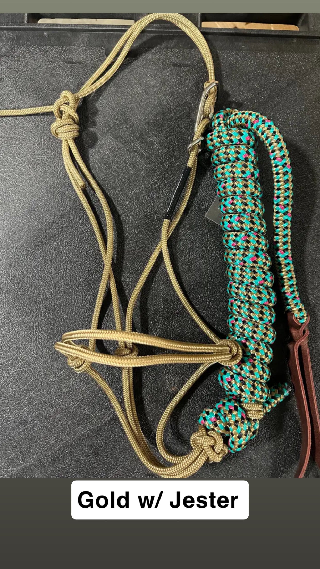 Twisted Knot Halters Rope Halter w/ Easy Off Clip & Lead