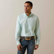 Load image into Gallery viewer, Ariat Men&#39;s Mist Green Solid Slub Western Shirt
