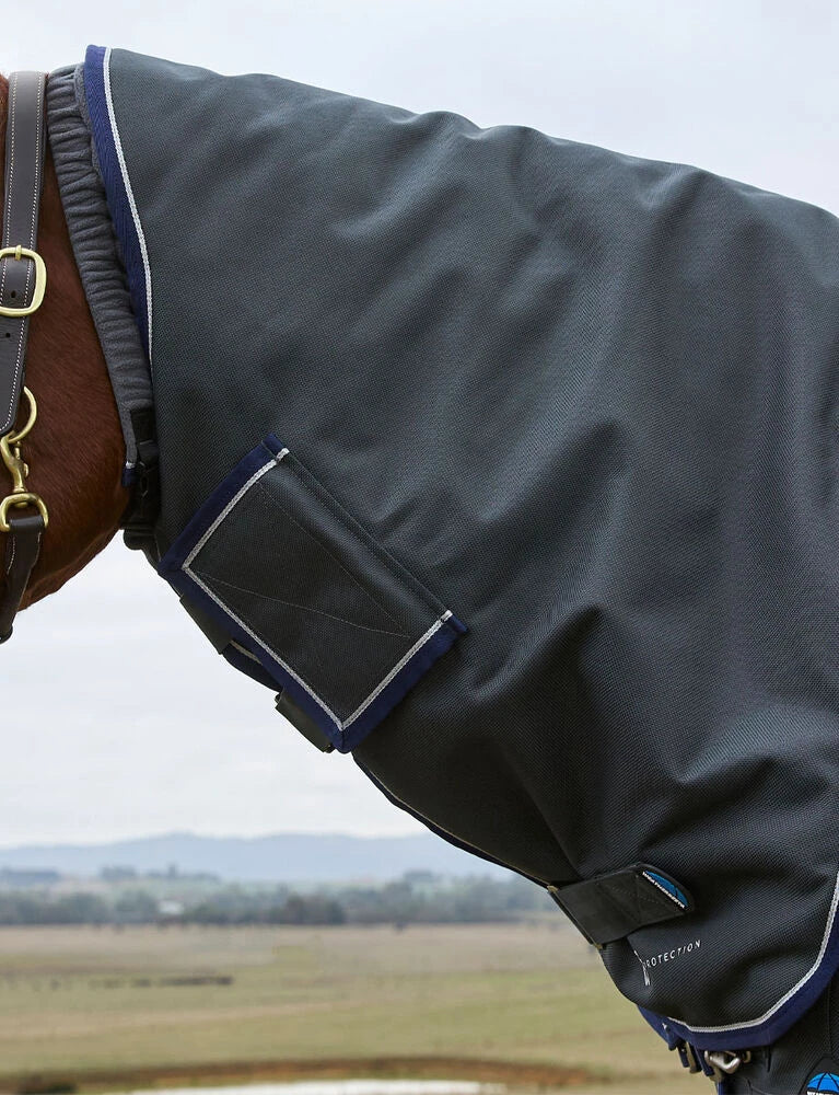 Weatherbeeta Comfitec Ultra Detach-A-Neck  220G Medium Winter Blanket (With Snug-Fit/Cozi Guard Neck)