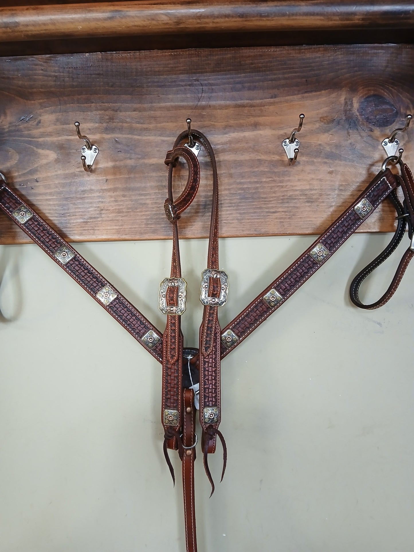 Rafter S. "Flowers Copper & Silver with Square Conchos" Tack Set