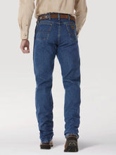 Load image into Gallery viewer, Wrangler Men&#39;s Stone George Strait Cowboy Cut Original Fit Jean
