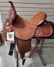 Load image into Gallery viewer, Martin Stingray 15&quot; Barrel Saddle #09086
