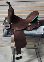 Load image into Gallery viewer, Double J Feather Light 13.5&quot; Barrel Saddle - 40 Degree Tree

