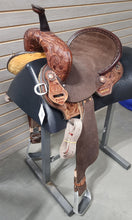 Load image into Gallery viewer, Double J 12&quot; Feather Light Barrel Saddle #100453- Long Fenders
