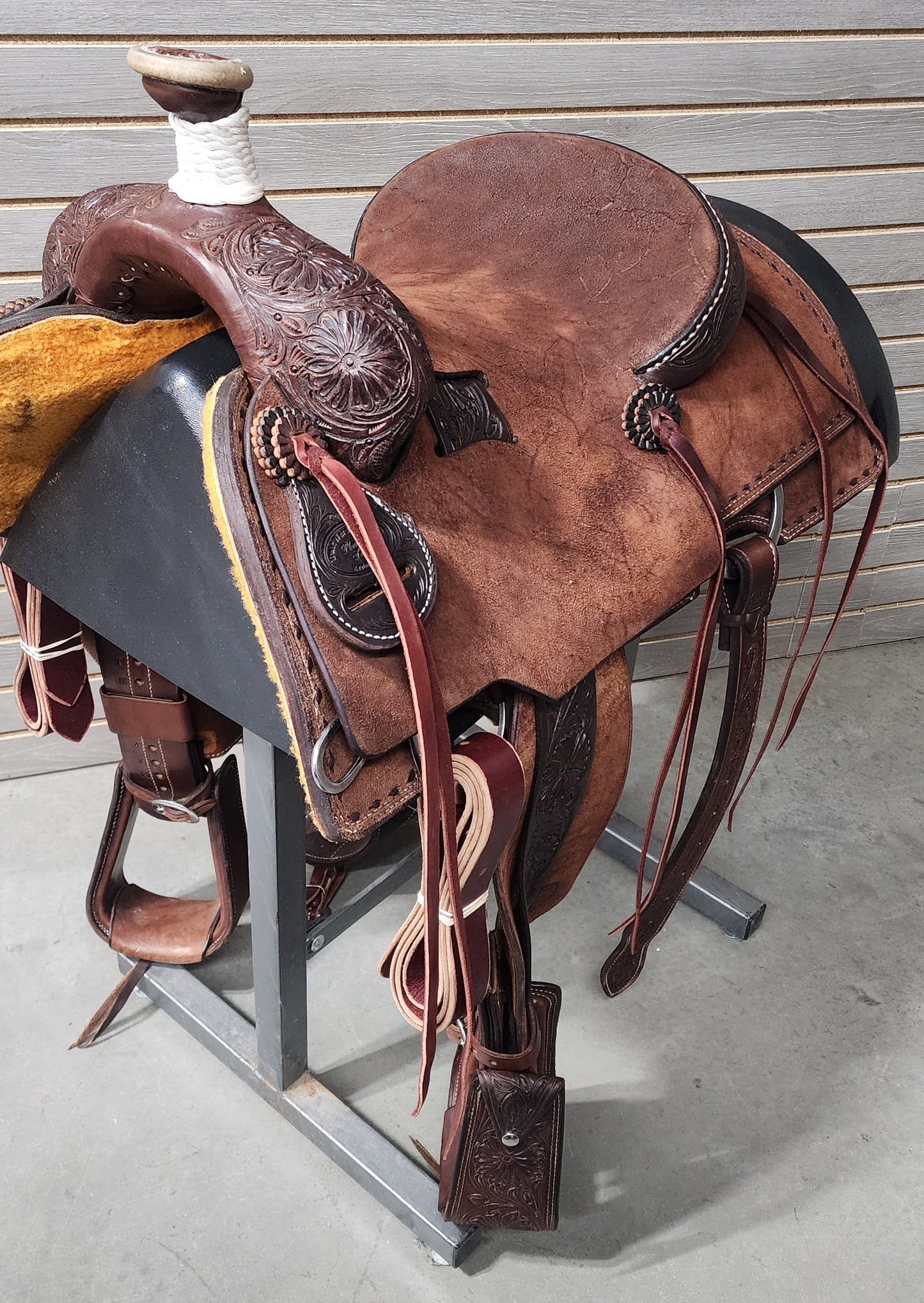 Trent Ward 15" Platinum Rope Saddle