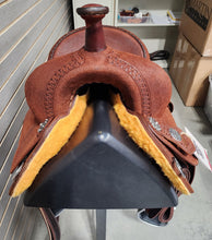 Load image into Gallery viewer, Martin BTR 12.5&quot; Barrel Saddle #09964
