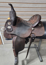 Load image into Gallery viewer, Used. Martin BTR 13.5&quot; Barrel Saddle
