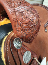 Load image into Gallery viewer, Martin BTR 13.5&quot; Barrel Saddle #09965
