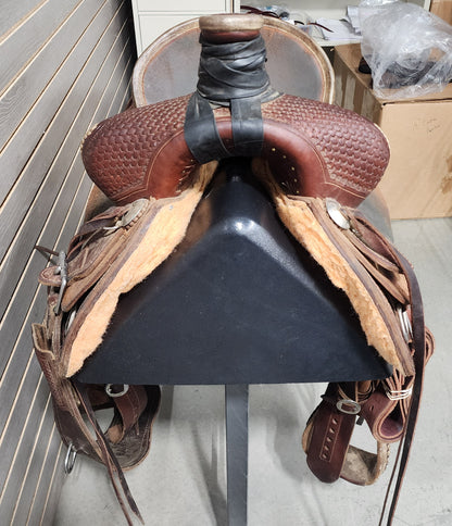 Used. Cashel 14" Ranch Saddle