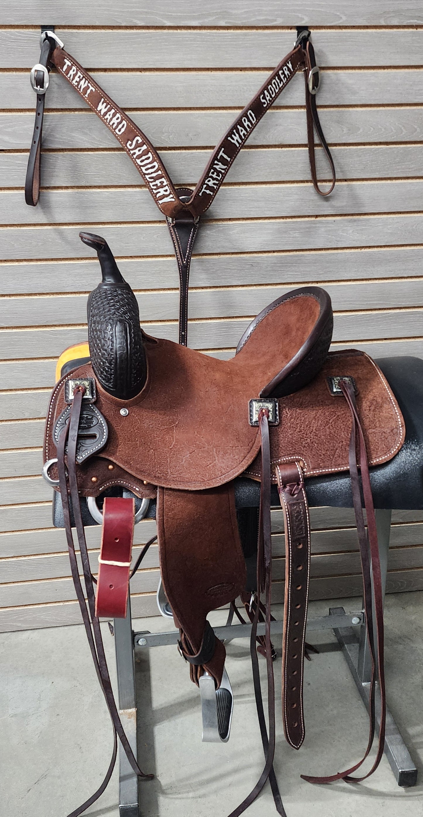 Trent Ward 13.5" Barrel Saddle