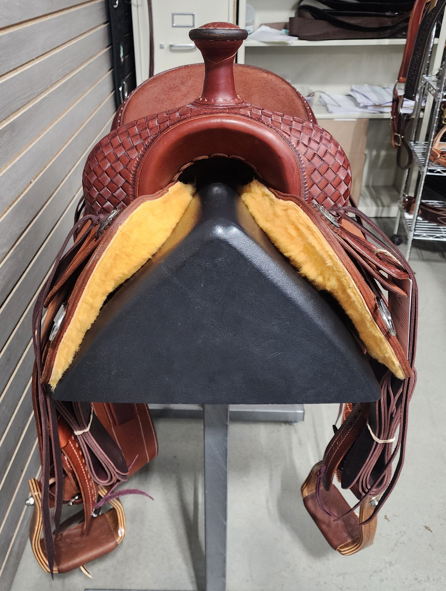 Martin 15" All Around Saddle #10783