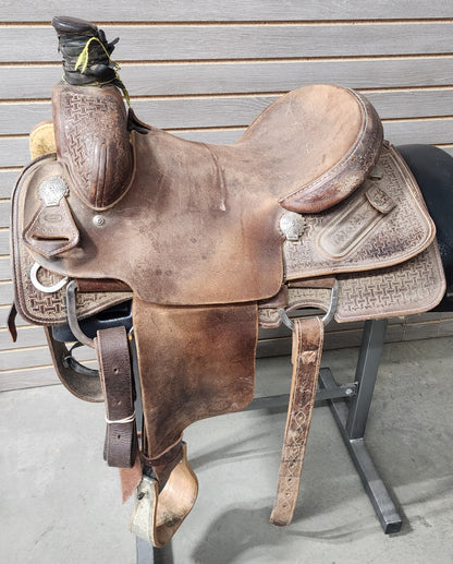 Used. Short Go Saddlery 15" Rope Saddle