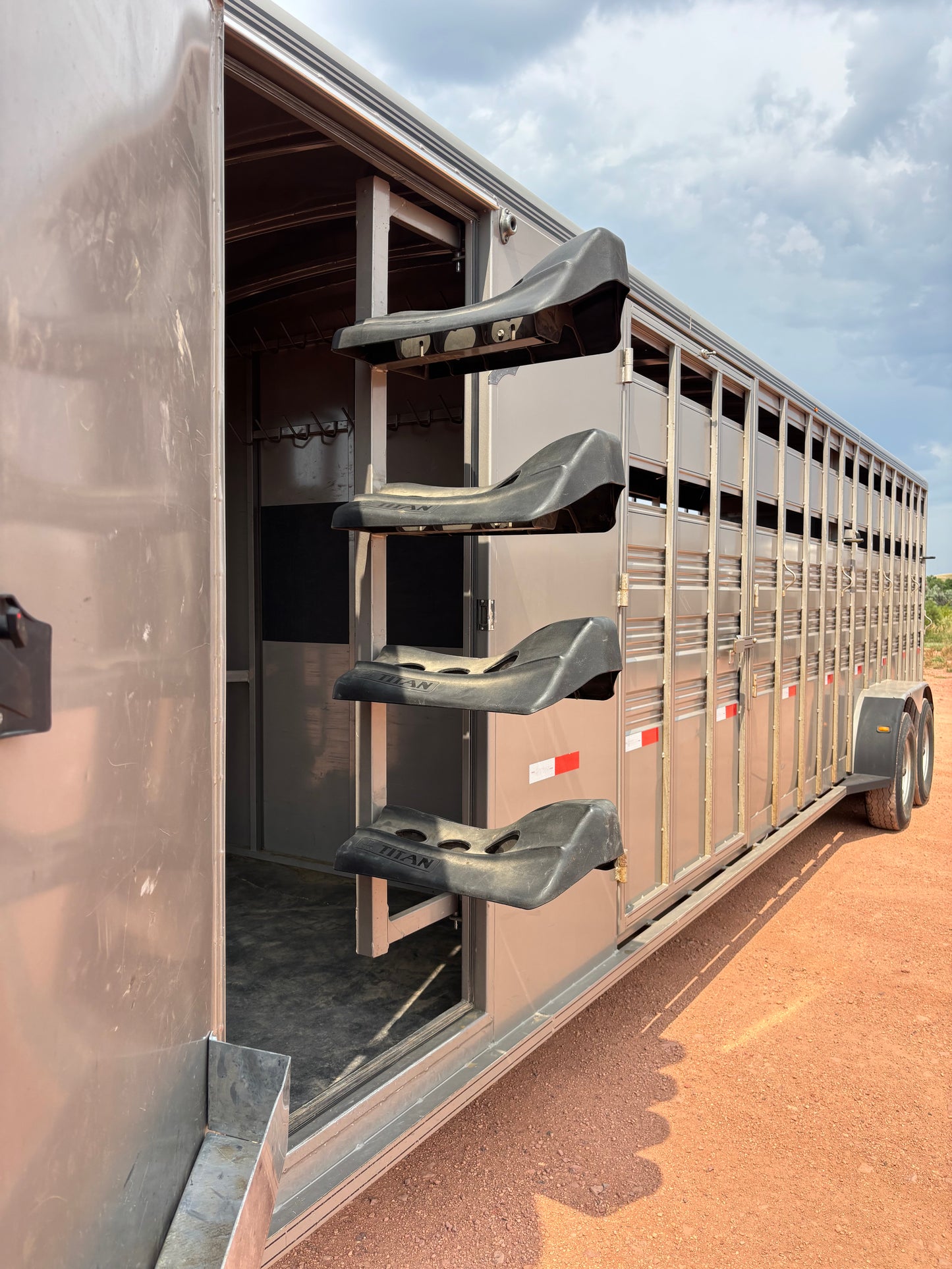 Used 2021 Titan 28' Stock Combo Trailer