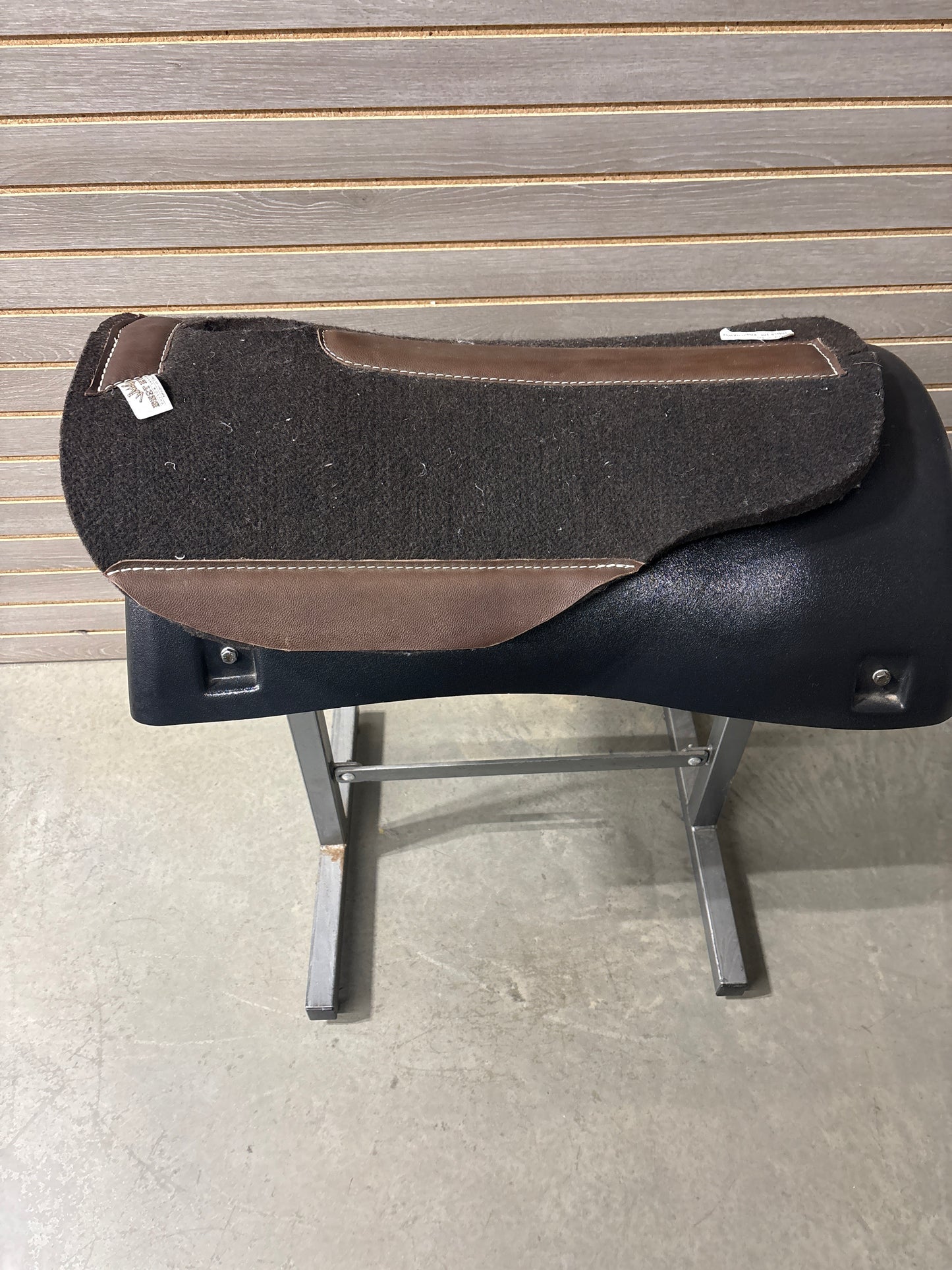 Seconds Best Ever OG English Pad - Brown Wear Leathers (1" thick, 26x26) *B