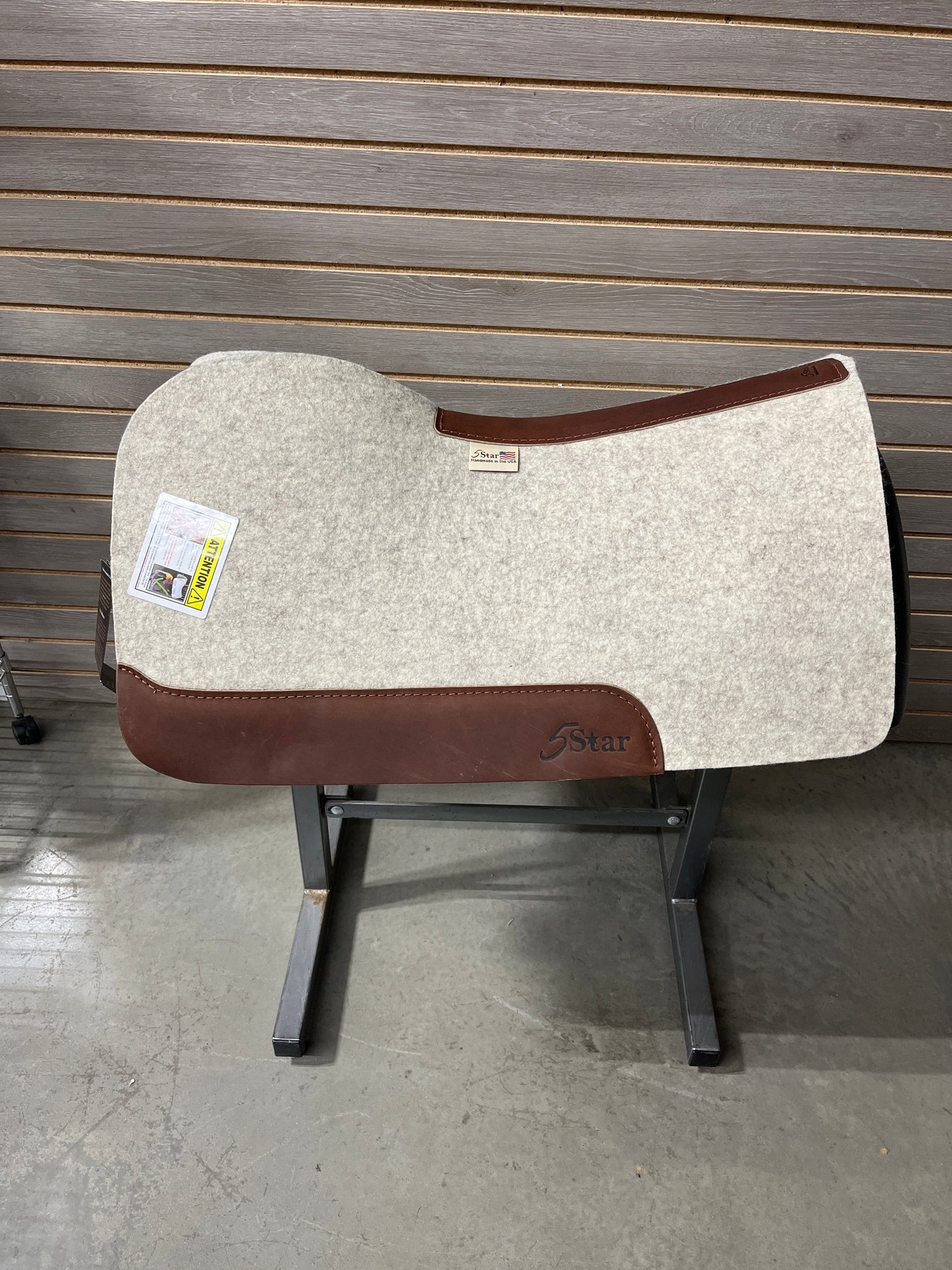 5 Star Barrel Racer Elevate Flex Fit Saddle Pad (Natural w/ Plain Wear Leathers) 30X28