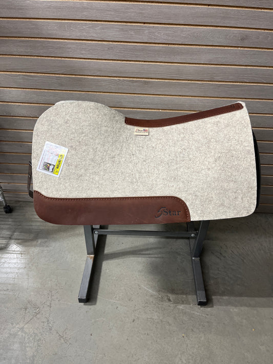 5 Star Barrel Racer Elevate Flex Fit Saddle Pad (Natural w/ Plain Wear Leathers) 30X28