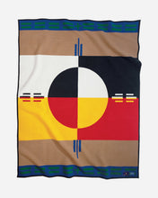 Load image into Gallery viewer, Pendleton Legendary Collection &quot;Circle of life&quot; Wool Blanket
