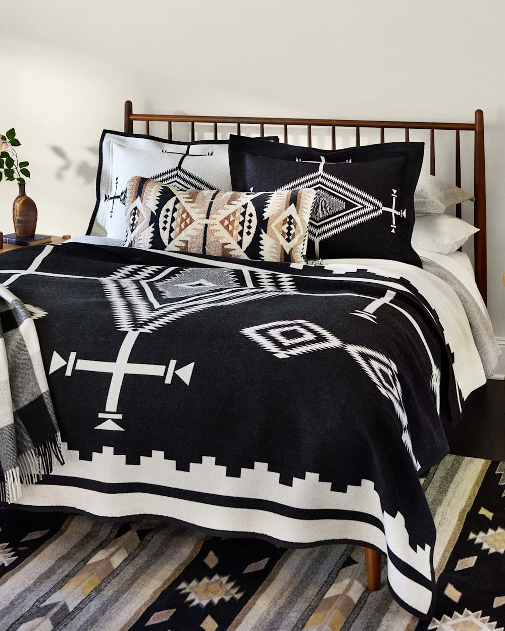 Pendleton Los Ojos Unnapped Blanket