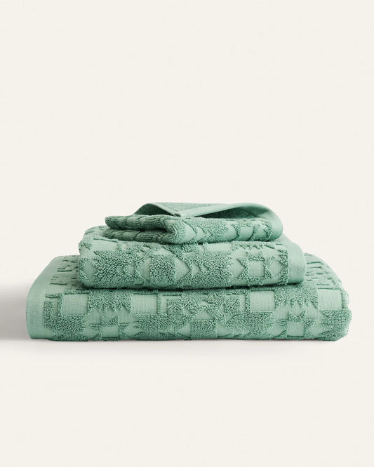 Pendleton Sculpted Marine Towel Collection