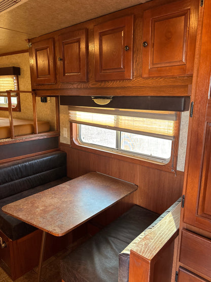 2008 Elite 4 Horse Living Quarters Trailer