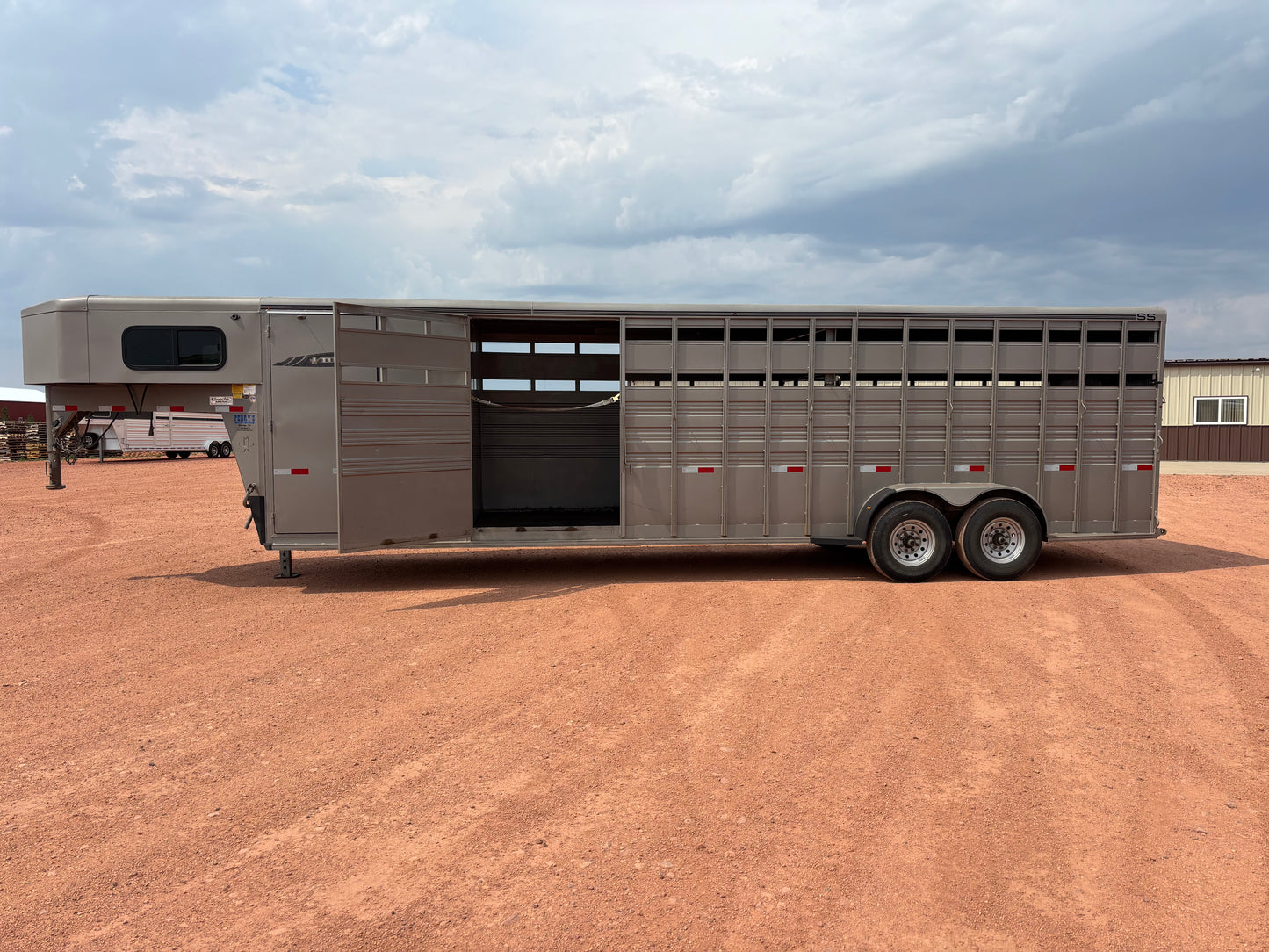 Used 2021 Titan 28' Stock Combo Trailer