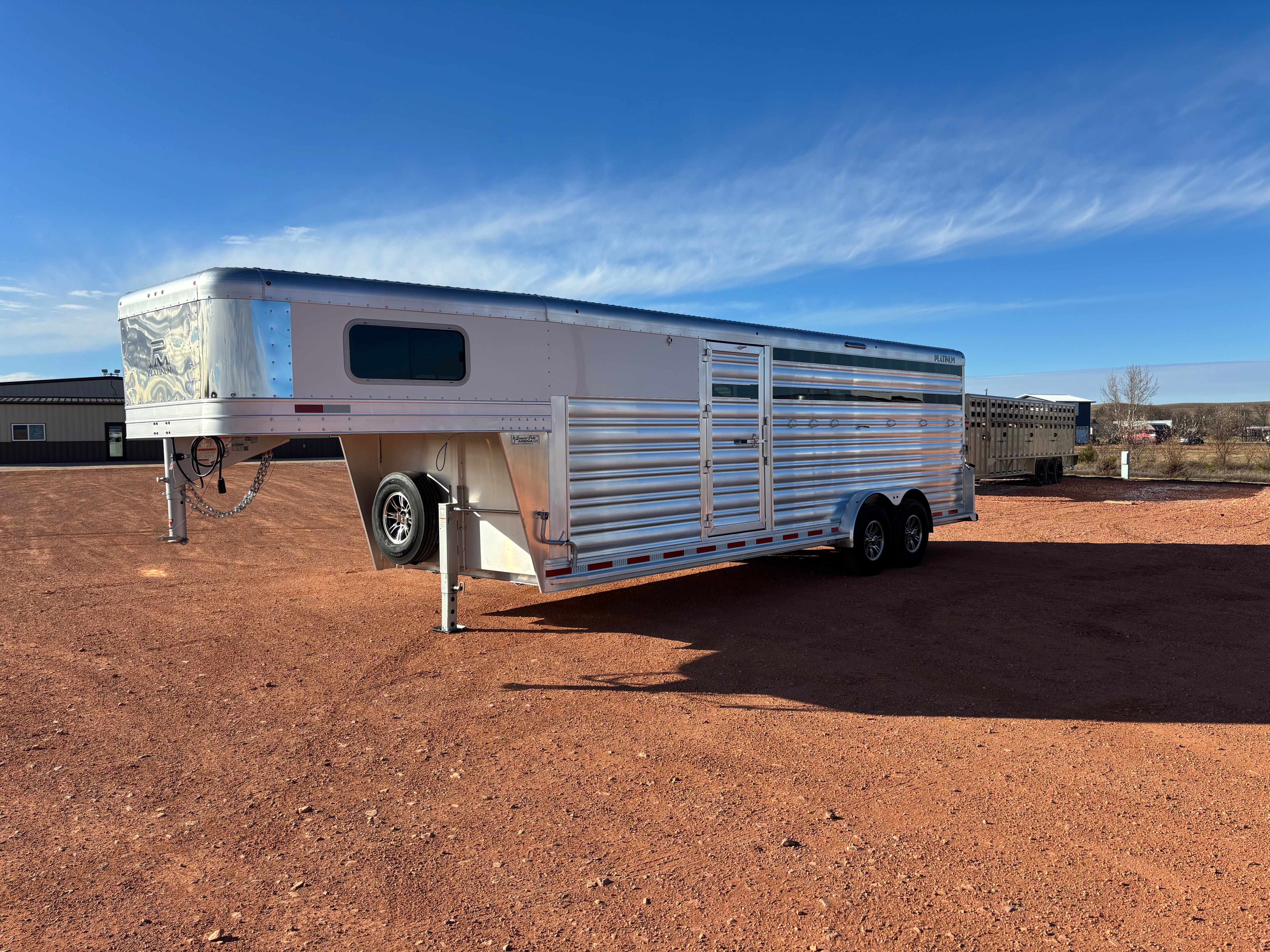 Horse Trailers & Stock Trailers – Leanin' Pole Arena