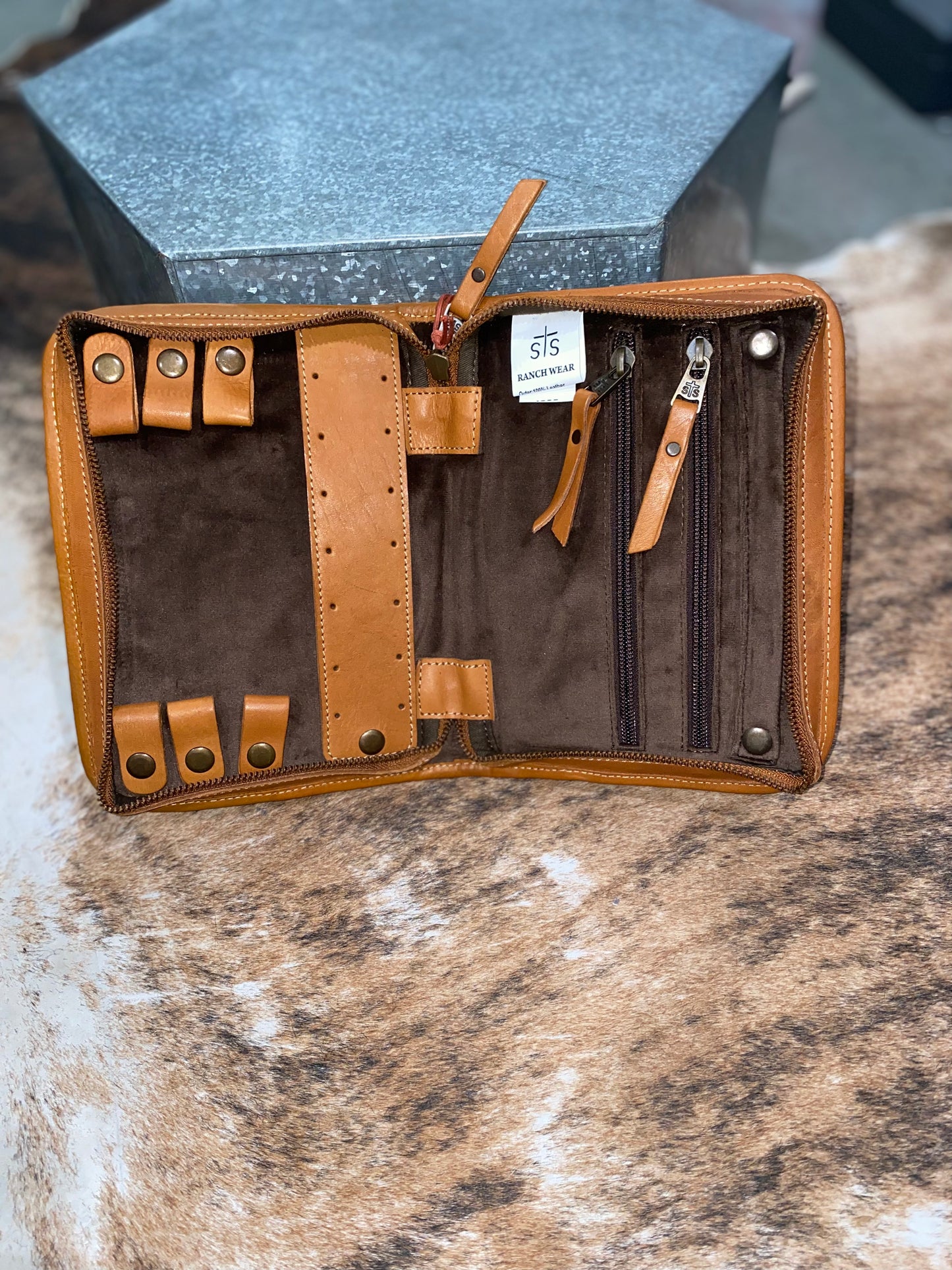 STS Wayfarer Kellie Jewelry Case