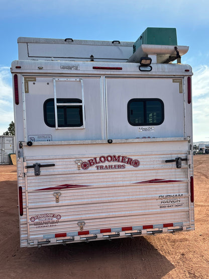 2007 Bloomer 5 Horse Living Quarters Trailer